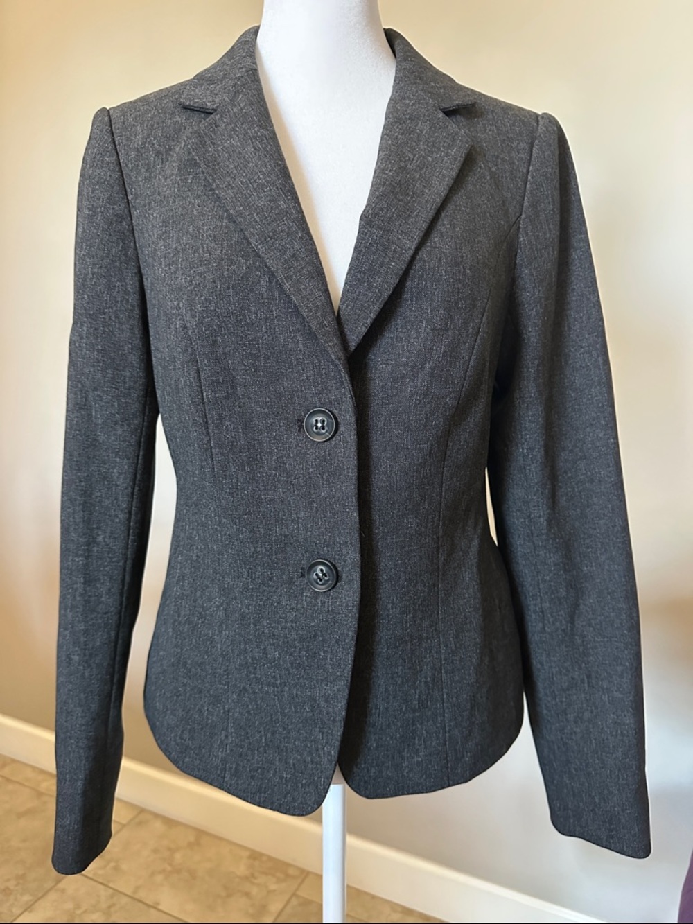 The Limited Charcoal Gray Tailored Blazer Size XS EUC